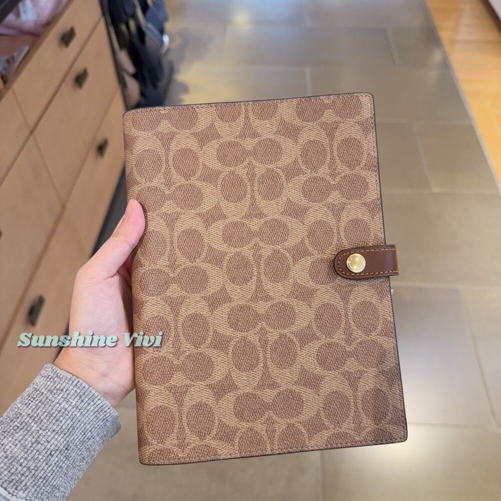NWT Coach Snap Notebook cz198 Signature Canvas/Smooth leather Gold/Tan/Brown